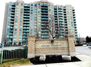 39 Oneida Cres #710, Richmond Hill, ON L4B 4T9