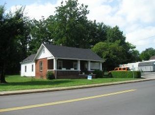 2027 E Unaka Ave, Johnson City, TN 37601