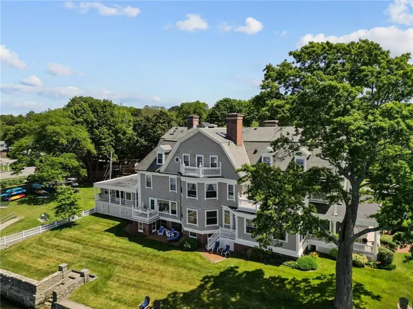 217 Hope St APT 7, Bristol, RI 02809