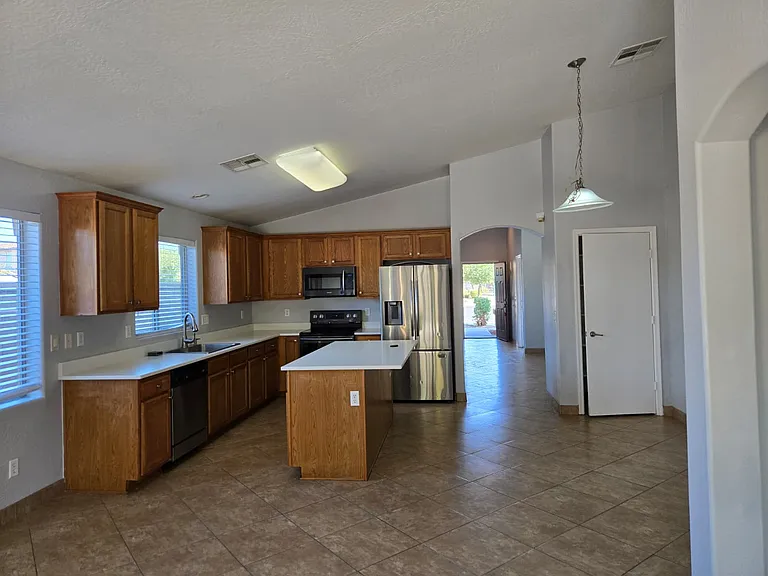 16868 W Roosevelt St — Photo 11