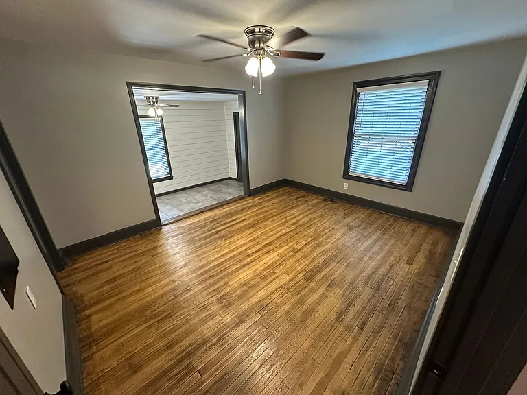 408 Spence Ln — Photo 17