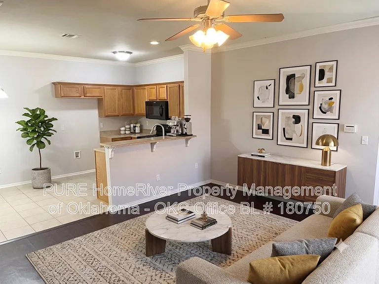 11139 SW 5th St — Photo 4