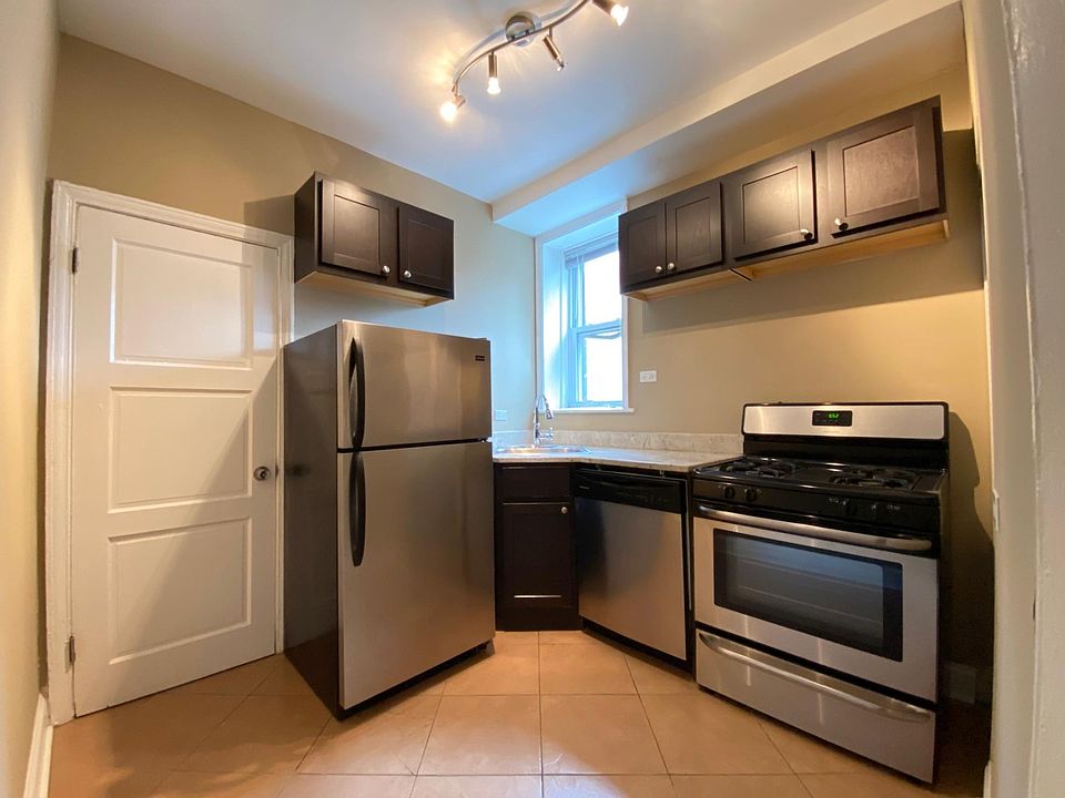 1st image of 1509 N Sedgwick St #2