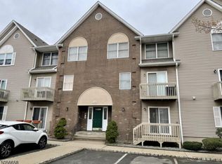 472 Forest St #206, Kearny, NJ 07032