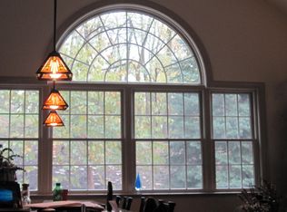 4515 Laurelwood Dr, Harrisburg, PA 17110