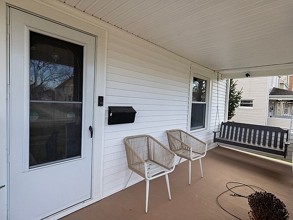 4th image of 139 Cornell Ave