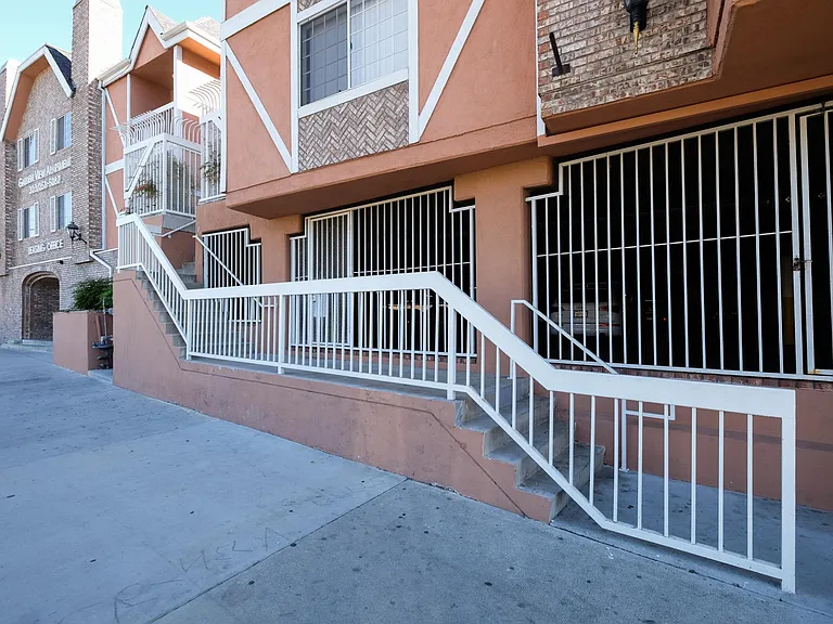Garden View Apartments — Photo 3