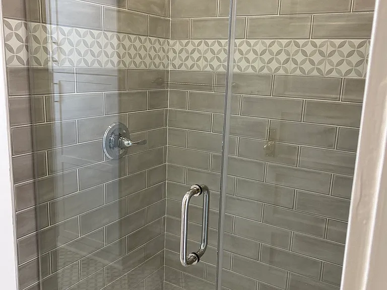 7 S Dooley Ave — Photo 12