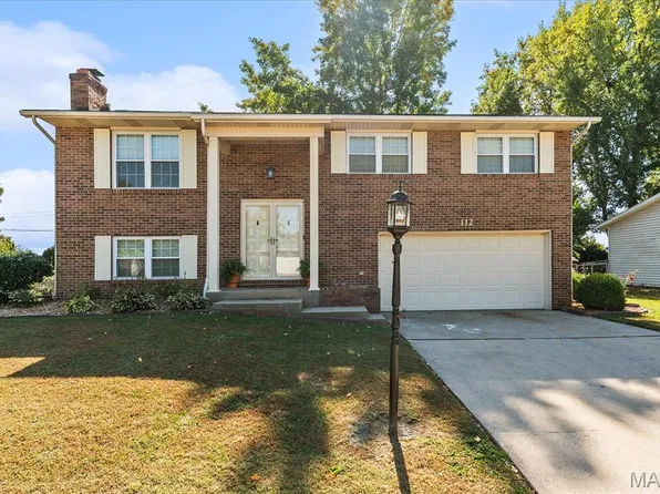 112 Toulon Ct, Fairview Heights, IL 62208
