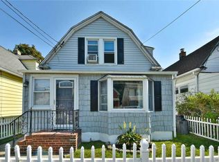 290 Clinton Ave, Cedarhurst, NY 11516