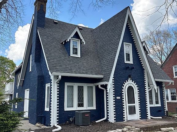 3rd image of 714 Berkley Rd