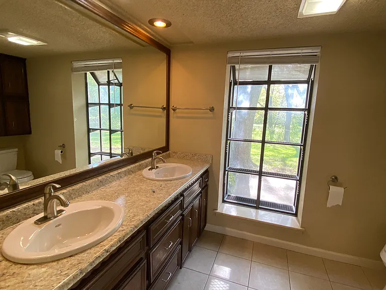 1408 S Chestnut Ave — Photo 11