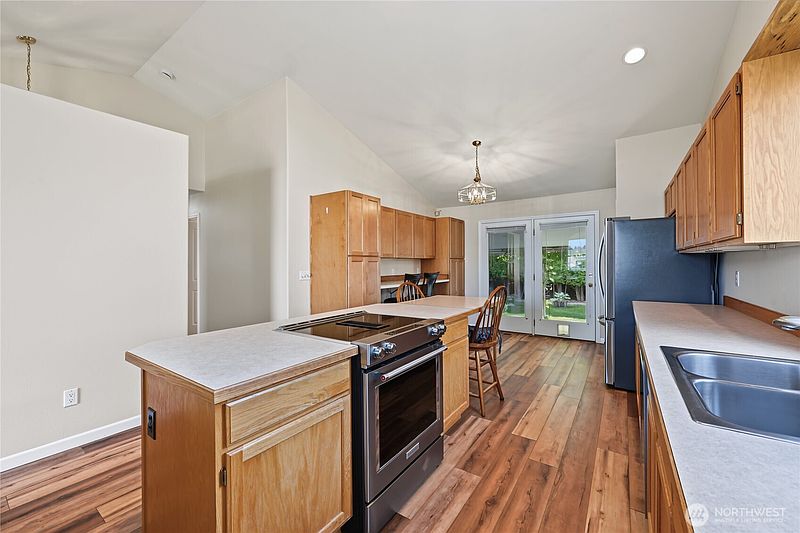 3rd image of 7800 Olmstead Court