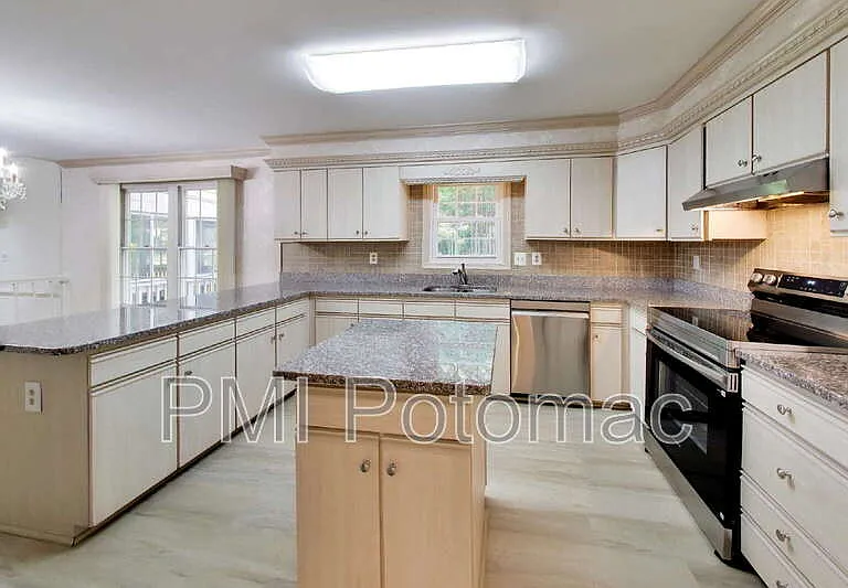 14672 Brougham Way — Photo 16