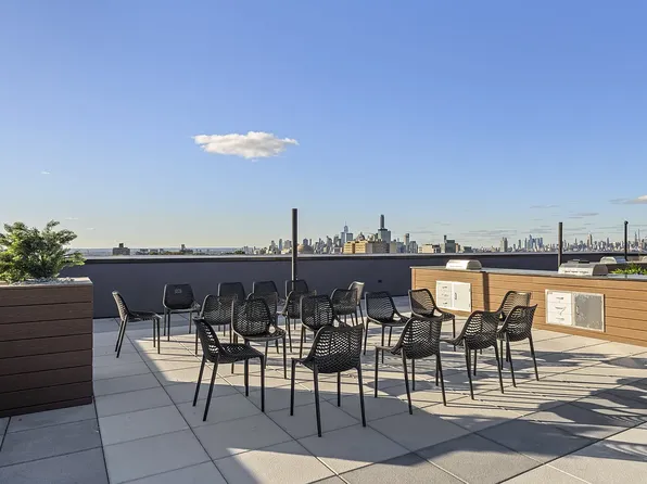 931 Carroll Street image 17 of 26