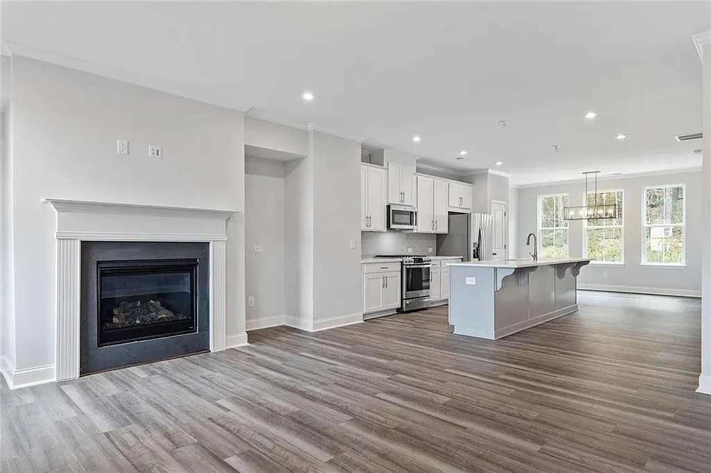 3 bed, 4.0 bath, 1970 sqft, $2,500 — Photo 3