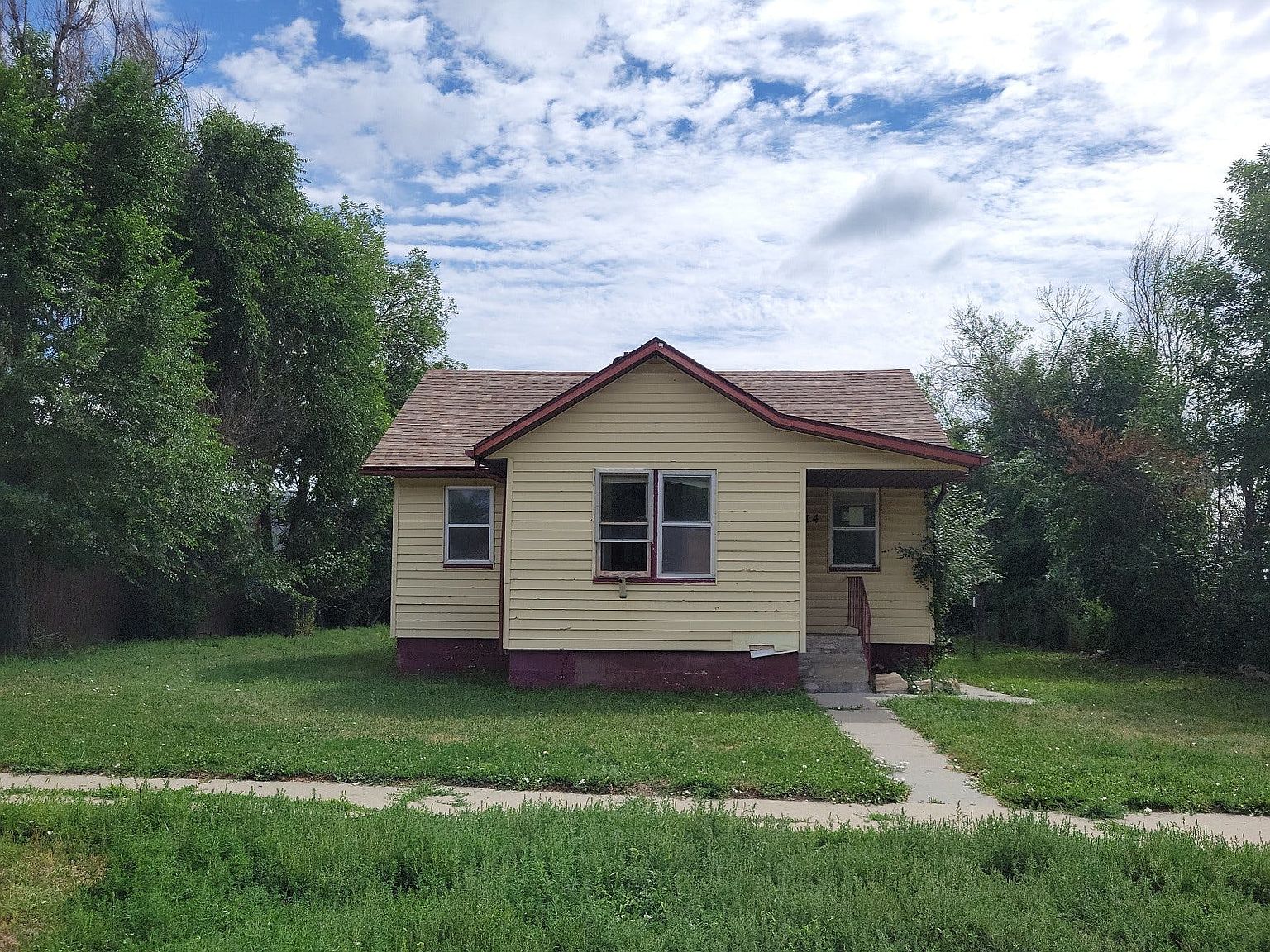 814 1st St W, Roundup, MT 59072 Zillow