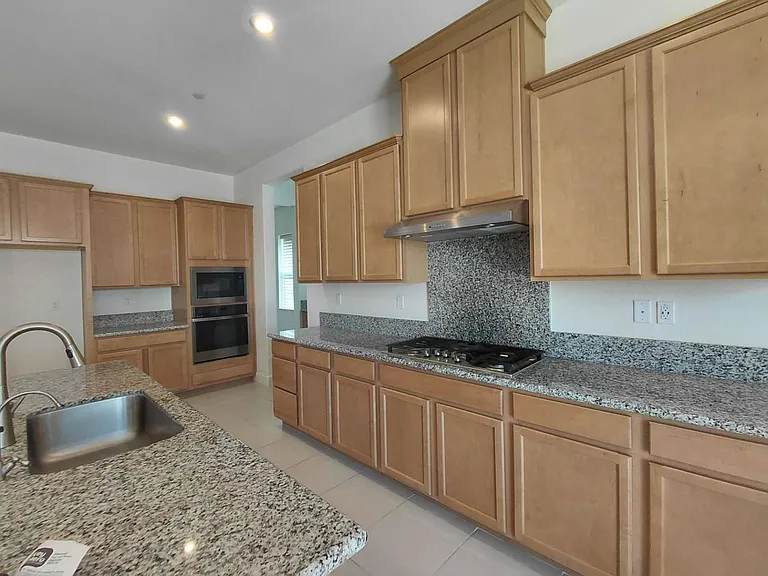 7487 Fortaleza Ave — Photo 19