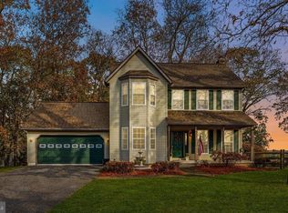 2833 Brougham Ct, Manchester, MD 21102