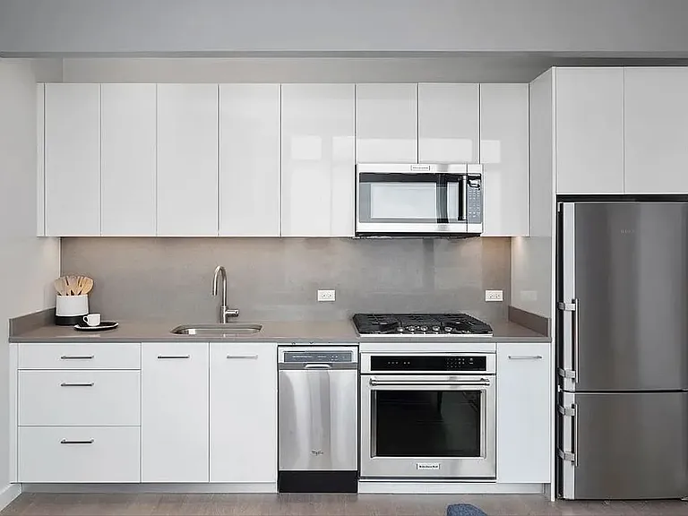42 W 33rd St #26E — Photo 3