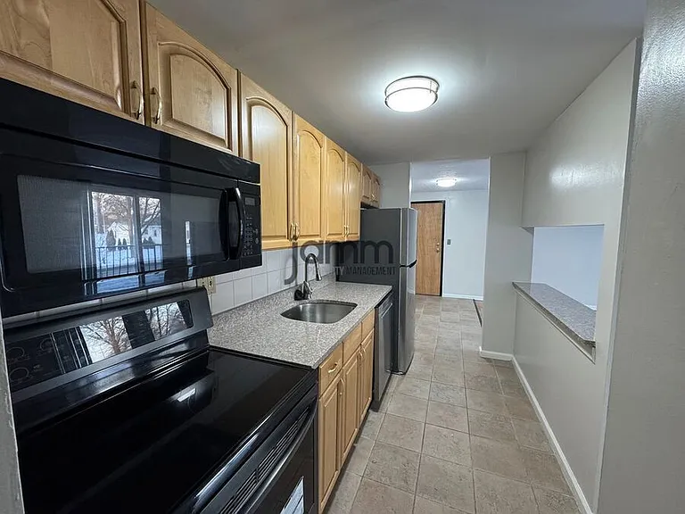 24325 Detroit Rd #A-201 — Photo 10