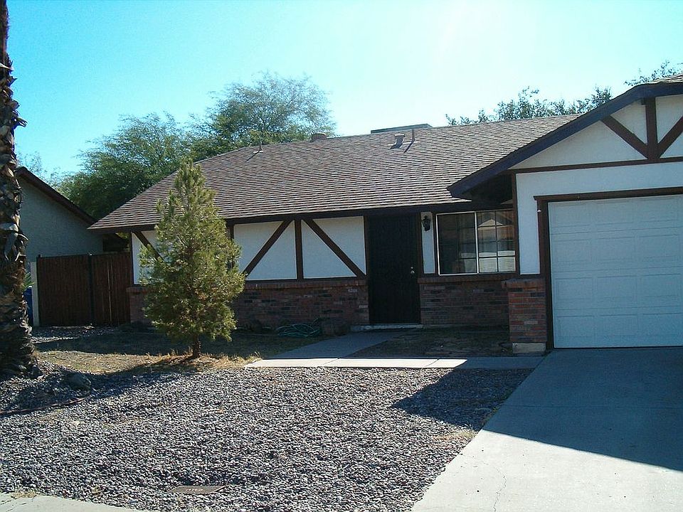1st image of 2229 E Catalina Ave