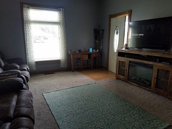 5th image of 220 Lincoln Ave