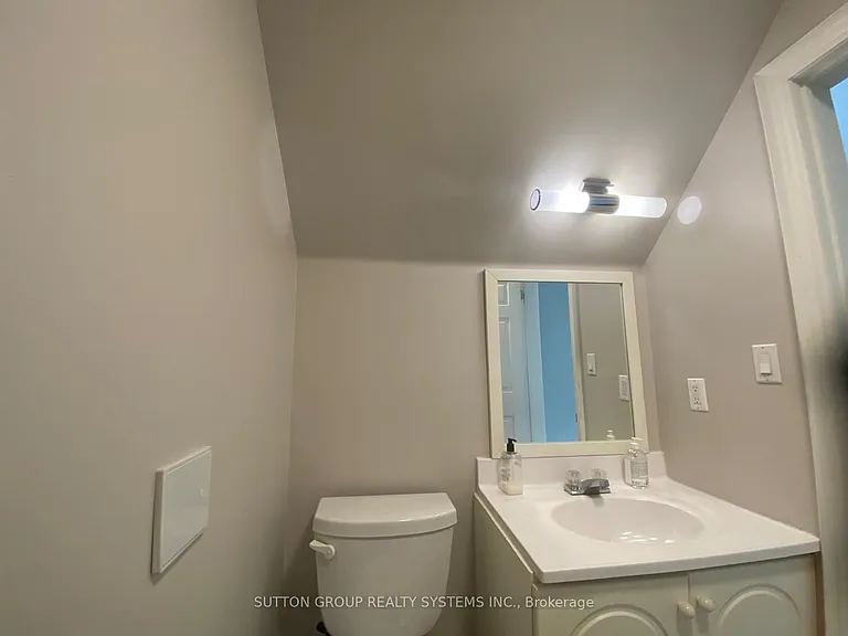 8879 Heritage Rd #MAIN LEVEL — Photo 10