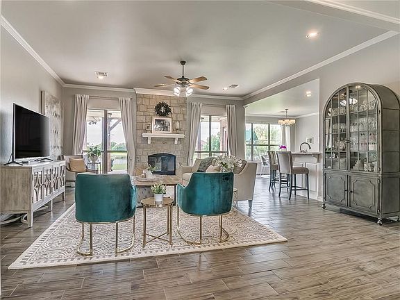 5th image of 1710 Lake Shadows Ct