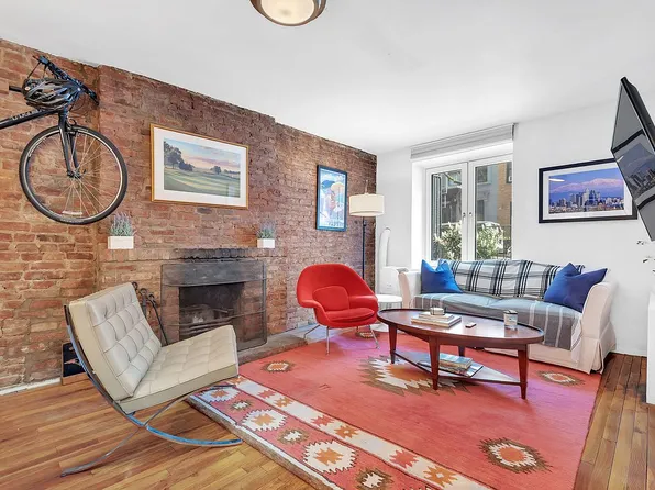 220 W 15th St APT 1A, New York, NY 10011