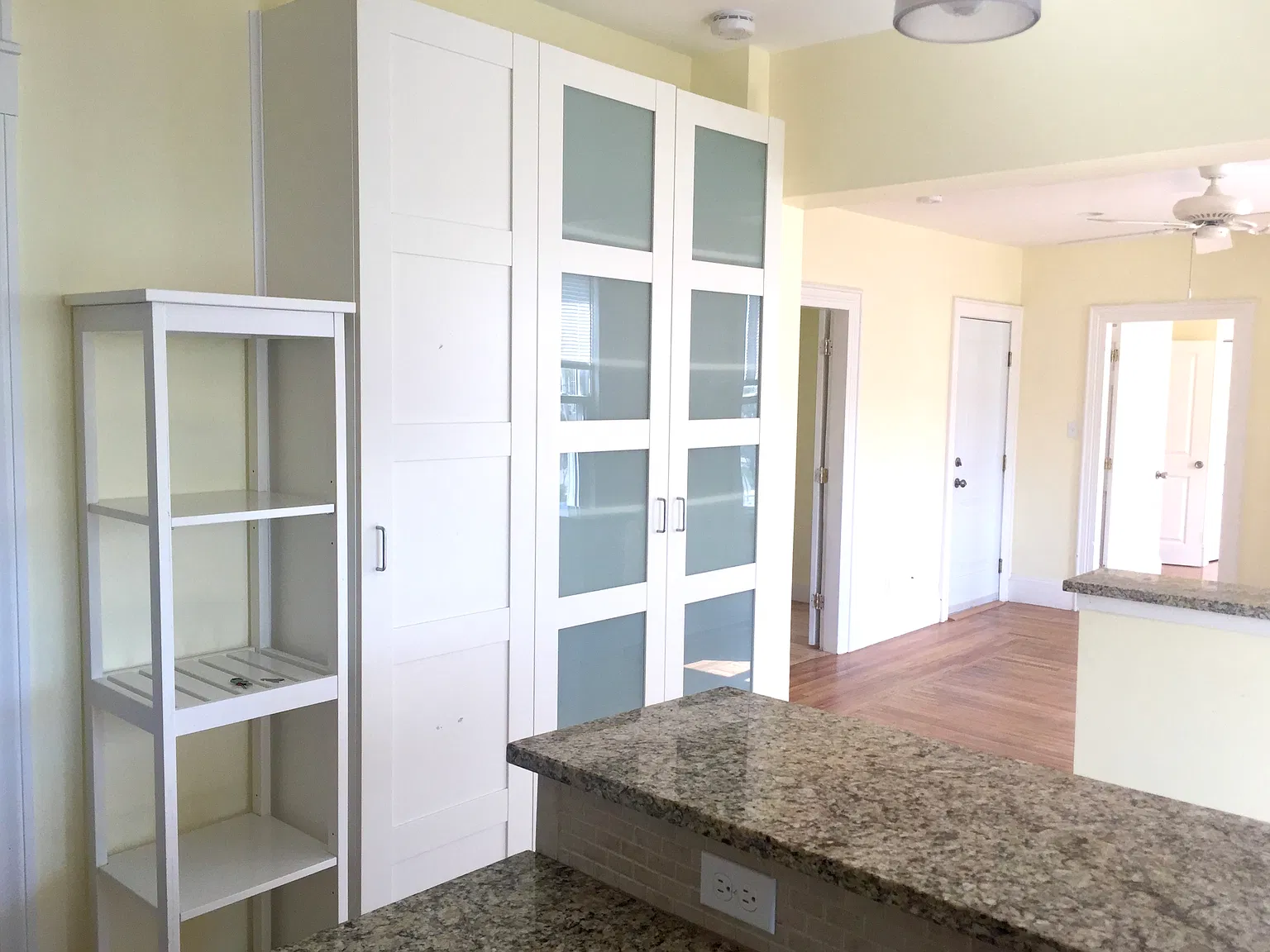 2 bed, 1250 sqft, $2,200 — Photo 2