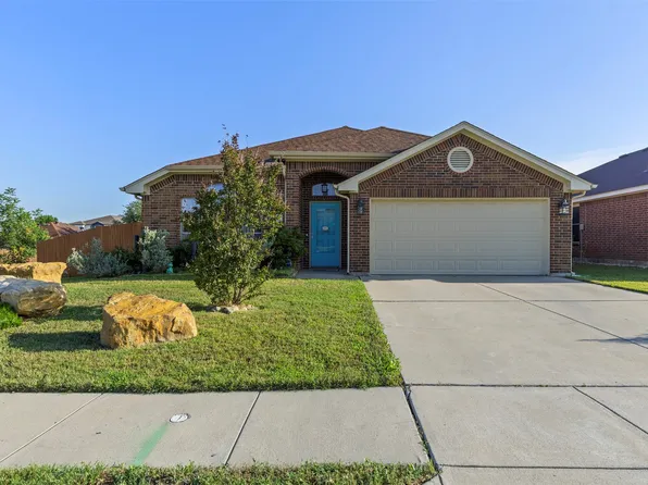 9236 Jason Dr, White Settlement, TX 76108