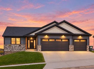 43 13th St NE, Byron, MN 55920