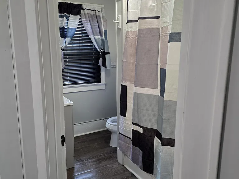 485 Sawyer St — Photo 9