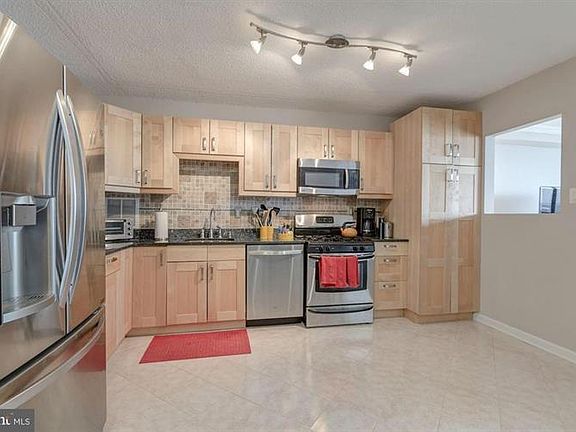 3rd image of 3705 S George Mason Dr APT 1602S