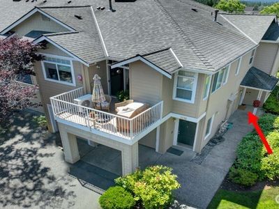1227 227th Lane SE #E2, Sammamish, WA, 98075
