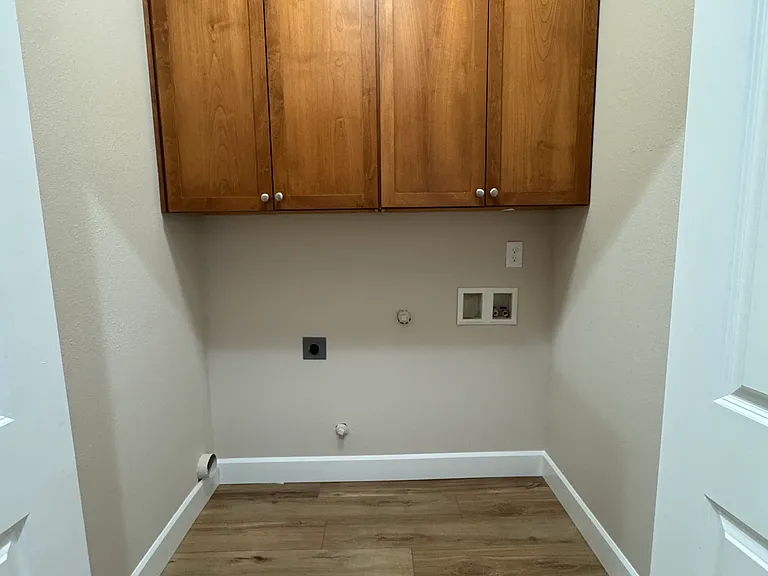 211 Silver St #D — Photo 6