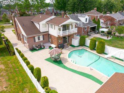 22533 Alexander St, Saint Clair Shores, MI, 48081