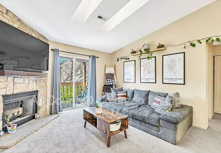 916 Tenderfoot Hill Rd #203 — Photo 3