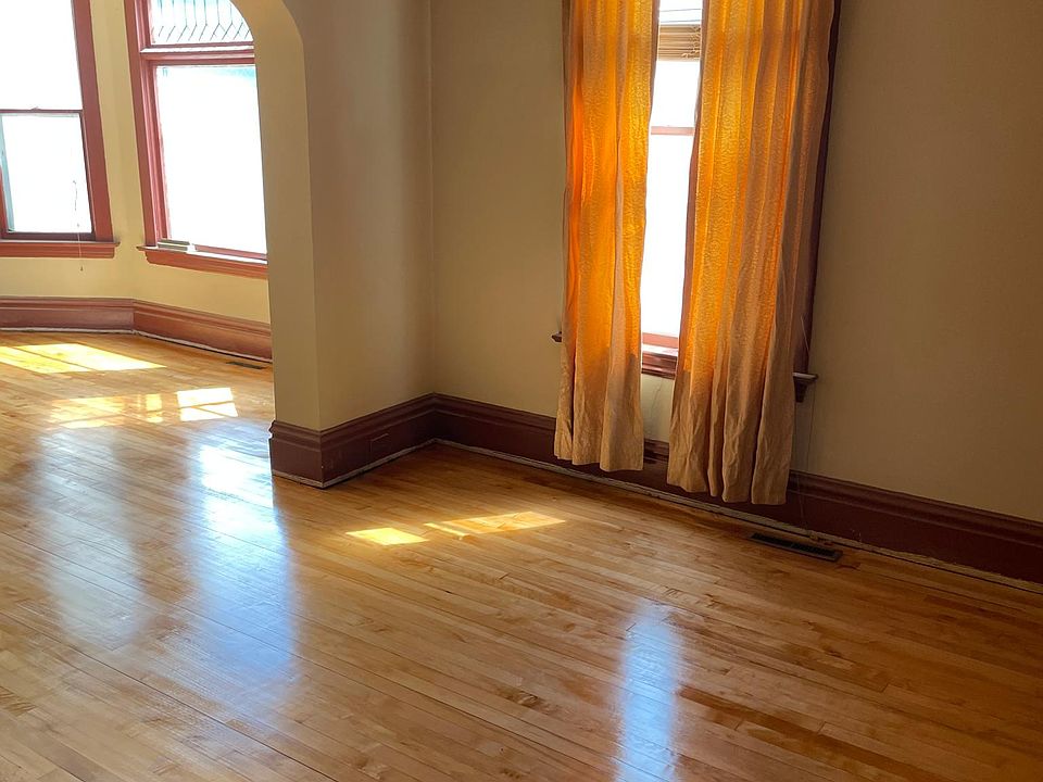 1st image of 2653 Marshall St NE