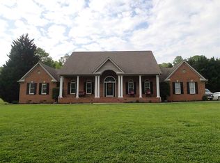 3016 Canterbury St, Athens, TN 37303