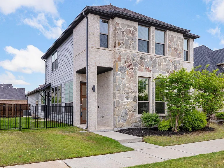 4123 Curtiss Dr — Photo 30