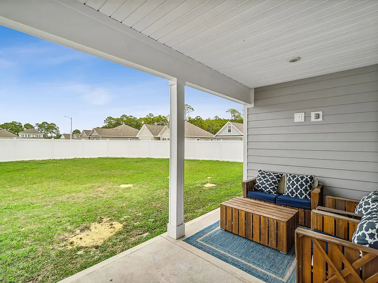 627 Las Roblas Grande Dr — Photo 30