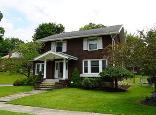 15 Locust St, Athens, PA 18810