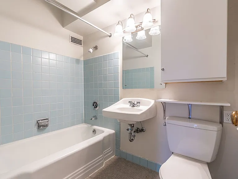 The Queensborough Apartments — Photo 51