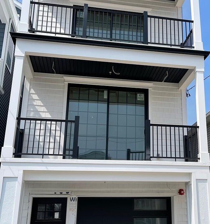 1st image of 22 Dupont Avenue