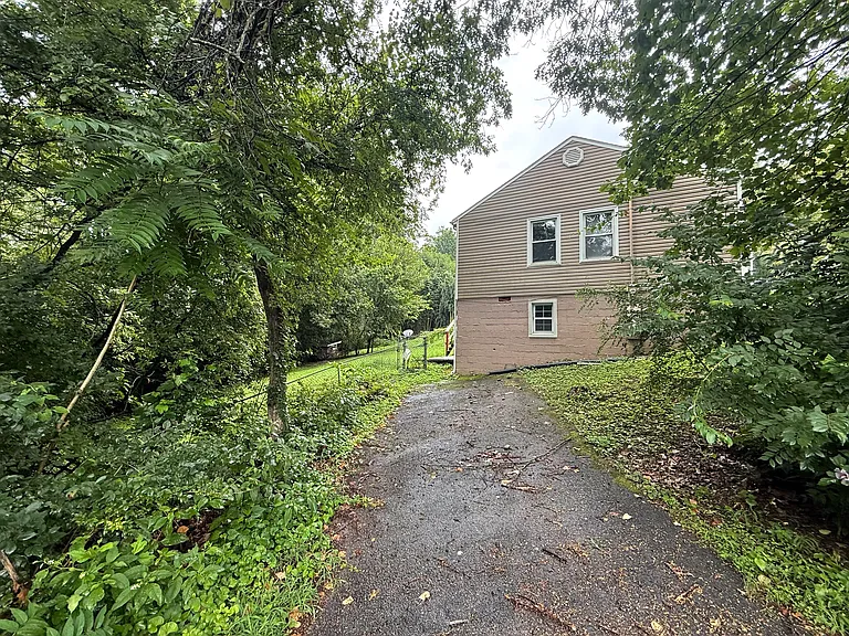 2601 Gaston Ave — Photo 17