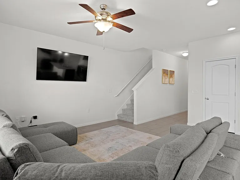 13005 Foreston Dr — Photo 9