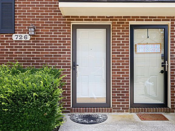 4th image of 726 Spring Meadows Dr