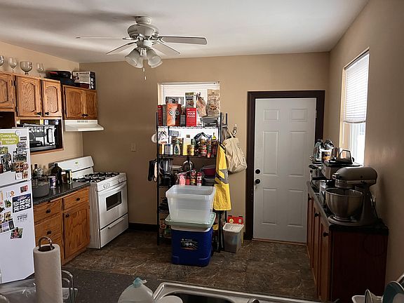 2nd image of 118 S Blair St APT 1